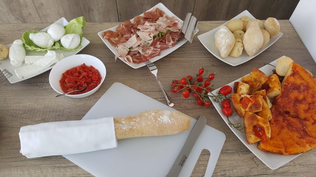 Le Stanze Di Meli Bed & Breakfast Palagianello Bagian luar foto